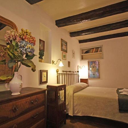 רומא Terrace Apartment - Heart Of Trastevere מראה חיצוני תמונה